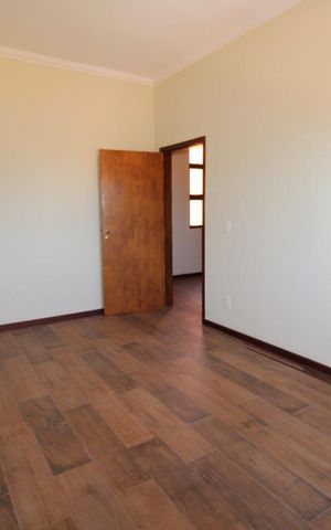 Casa de condomínio para alugar com 332m², 4 quartos e 5 vagasQuarto 1 (suíte)