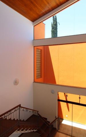 Casa de condomínio para alugar com 332m², 4 quartos e 5 vagasSala