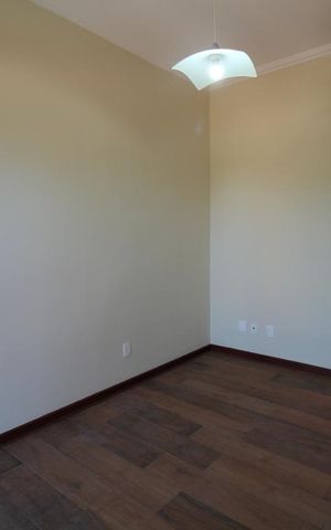 Casa de condomínio para alugar com 332m², 4 quartos e 5 vagasQuarto 2 ou Escritório