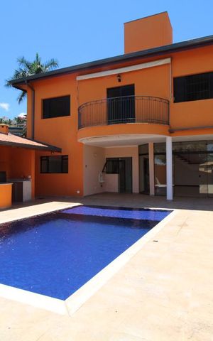 Casa de condomínio para alugar com 332m², 4 quartos e 5 vagasFachada (fundos)