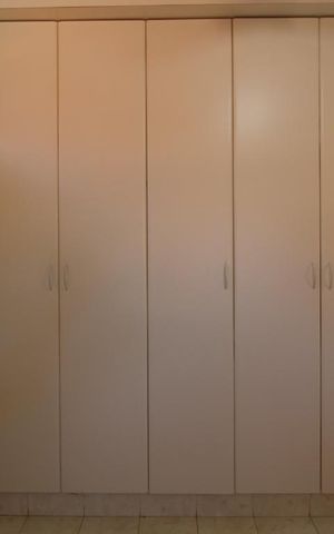 Casa de condomínio para alugar com 332m², 4 quartos e 5 vagasCozinha
