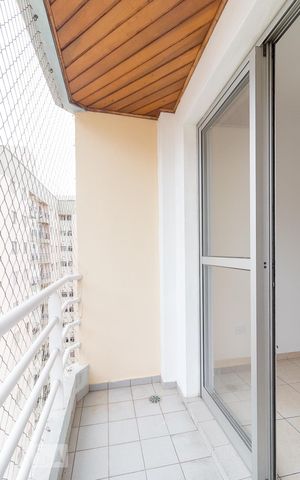 Apartamento para alugar com 60m², 2 quartos e 1 vagaVaranda