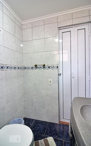 Apartamento à venda com 80m², 2 quartos e 1 vagaBanheiro Social