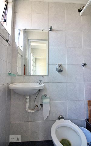 Apartamento à venda com 80m², 2 quartos e 1 vagaBanheiro de Serviço