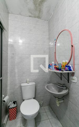 Casa à venda com 117m², 3 quartos e 3 vagasBanheiro 2