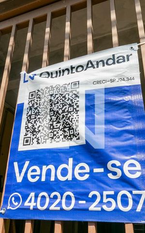 Casa à venda com 117m², 3 quartos e 3 vagasFachada - Plaquinhas