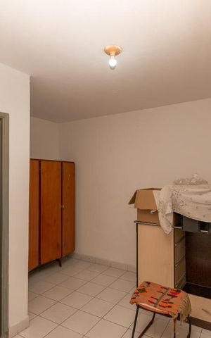 Casa à venda com 230m², 4 quartos e 2 vagas Casa à venda com 230m², 4 quartos e 2 vagasEdícula