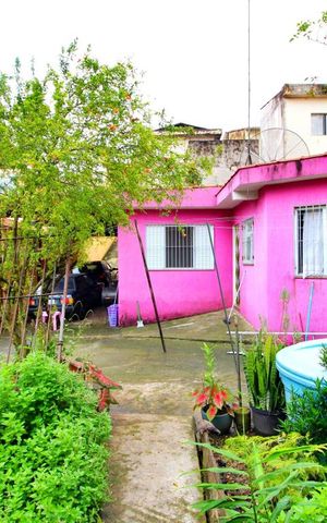 Casa à venda com 100m², 2 quartos e 10 vagasQuintal