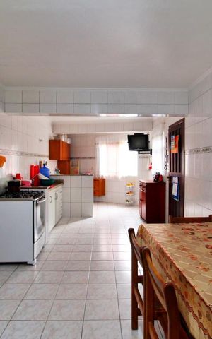 Casa à venda com 100m², 2 quartos e 10 vagasCozinha