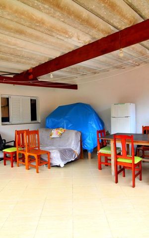 Casa à venda com 100m², 2 quartos e 10 vagasQuintal