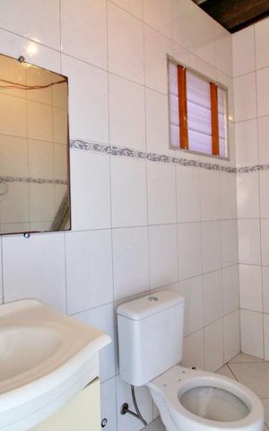 Casa à venda com 100m², 2 quartos e 10 vagasBanheiro de Serviço
