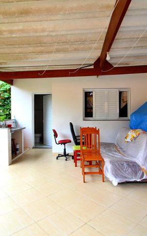 Casa à venda com 100m², 2 quartos e 10 vagasQuintal