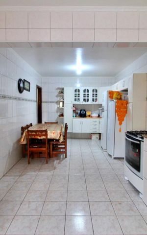 Casa à venda com 100m², 2 quartos e 10 vagasCozinha