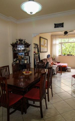 Apartamento à venda com 118m², 3 quartos e 1 vaga Apartamento à venda com 118m², 3 quartos e 1 vagaSala