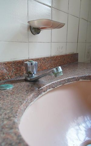 Casa à venda com 280m², 3 quartos e 2 vagasBanheiro- suite 