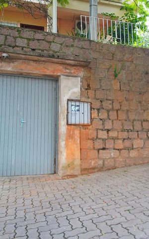 Casa à venda com 280m², 3 quartos e 2 vagasfachada 