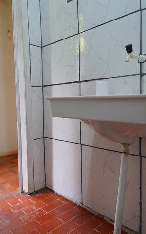 Casa à venda com 280m², 3 quartos e 2 vagasBanheiro