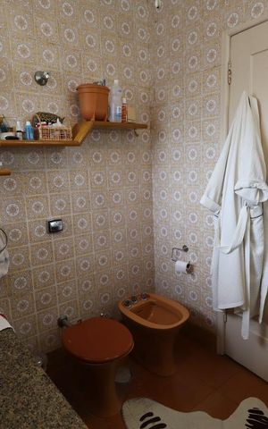 Casa à venda com 650m², 5 quartos e 6 vagasBaneheiro da suíte 2