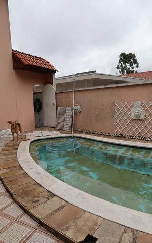 Casa à venda com 650m², 5 quartos e 6 vagasÁrea comum - Piscina