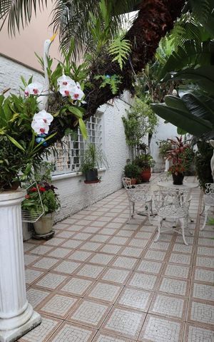 Casa à venda com 650m², 5 quartos e 6 vagasJardim