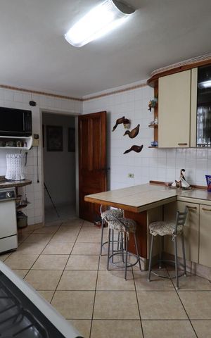 Casa à venda com 650m², 5 quartos e 6 vagasCozinha