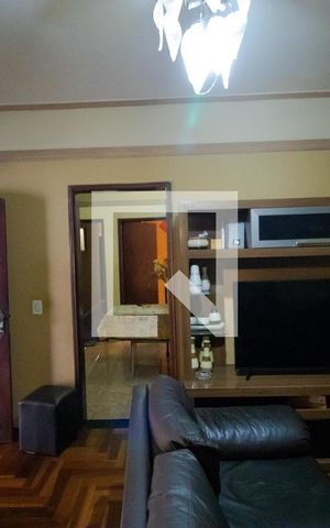 Casa à venda com 174m², 3 quartos e 5 vagas Casa à venda com 174m², 3 quartos e 5 vagasSala de TV