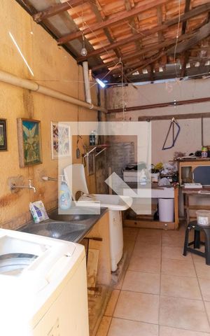 Casa à venda com 174m², 3 quartos e 5 vagas Casa à venda com 174m², 3 quartos e 5 vagasÁrea de Serviço