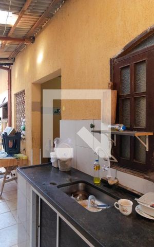 Casa à venda com 174m², 3 quartos e 5 vagas Casa à venda com 174m², 3 quartos e 5 vagasCozinha Externa