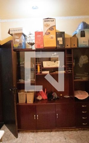 Casa à venda com 174m², 3 quartos e 5 vagas Casa à venda com 174m², 3 quartos e 5 vagasEscritório