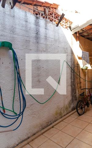 Casa à venda com 174m², 3 quartos e 5 vagas Casa à venda com 174m², 3 quartos e 5 vagasÁrea de Serviço