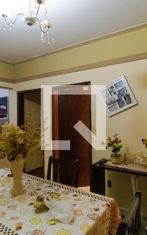Casa à venda com 174m², 3 quartos e 5 vagas Casa à venda com 174m², 3 quartos e 5 vagasSala de Jantar