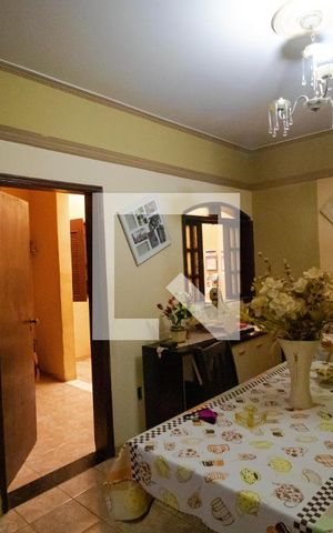 Casa à venda com 174m², 3 quartos e 5 vagas Casa à venda com 174m², 3 quartos e 5 vagasSala de Jantar