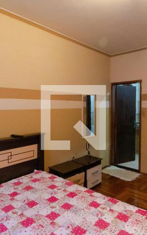 Casa à venda com 174m², 3 quartos e 5 vagas Casa à venda com 174m², 3 quartos e 5 vagasSuíte