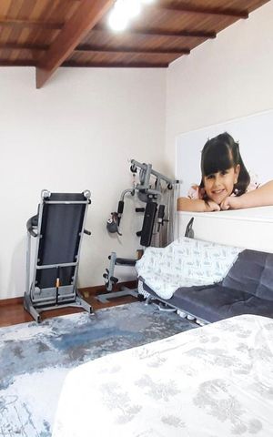 Casa à venda com 350m², 4 quartos e 4 vagasSuite 4