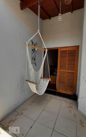 Casa à venda com 350m², 4 quartos e 4 vagasVaranda Suite 1