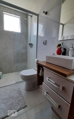 Casa à venda com 350m², 4 quartos e 4 vagasBanheiro Suite 4