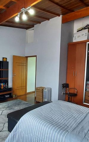 Casa à venda com 350m², 4 quartos e 4 vagasSuite 3