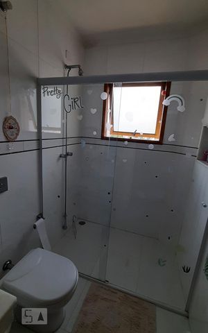 Casa à venda com 350m², 4 quartos e 4 vagasBanheiro Suite 2