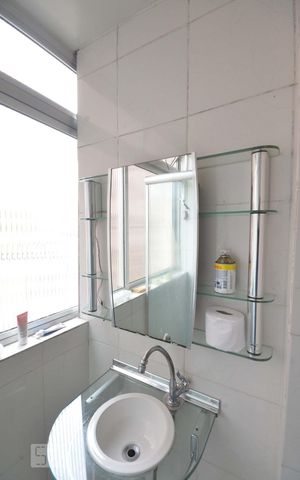 Apartamento à venda com 33m², 1 quarto e sem vaga Apartamento à venda com 33m², 1 quarto e sem vagaBanheiro