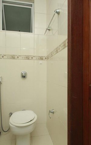 Casa à venda com 350m², 5 quartos e 1 vagaBanheiro 5