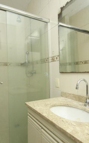 Casa à venda com 350m², 5 quartos e 1 vagaBanheiro 5
