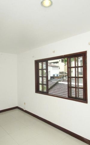 Casa à venda com 350m², 5 quartos e 1 vagaQuarto 6