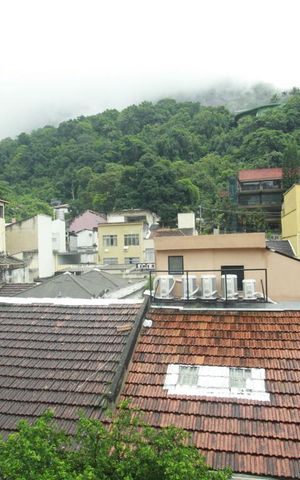 Casa à venda com 350m², 5 quartos e 1 vagaVista