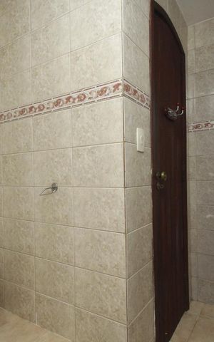 Casa à venda com 350m², 5 quartos e 1 vagaBanheiro 4