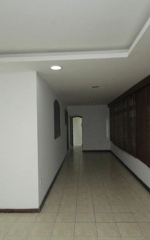 Casa à venda com 350m², 5 quartos e 1 vagaSala - Andar 2