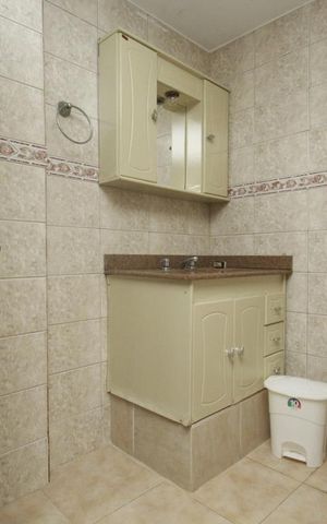 Casa à venda com 350m², 5 quartos e 1 vagaBanheiro 4