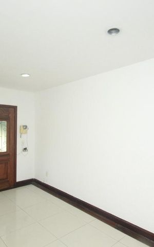 Casa à venda com 350m², 5 quartos e 1 vagaSala - Andar 3