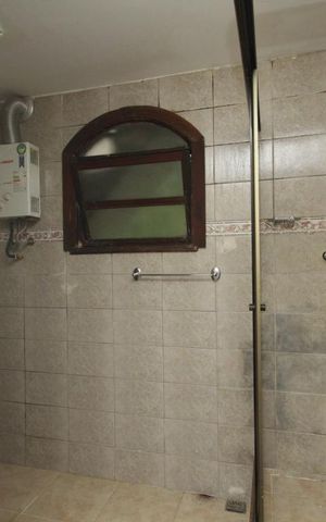 Casa à venda com 350m², 5 quartos e 1 vagaBanheiro 4