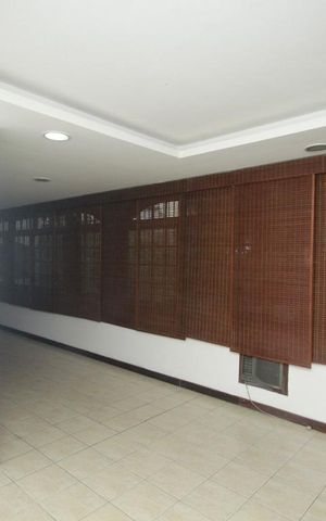 Casa à venda com 350m², 5 quartos e 1 vagaSala - Andar 2