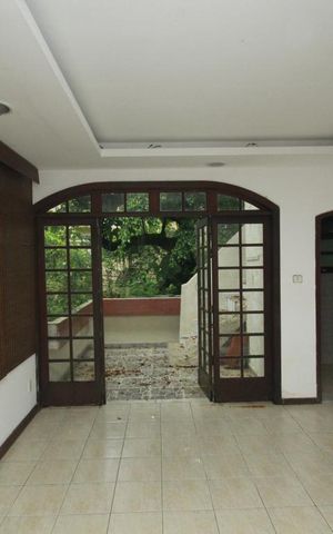 Casa à venda com 350m², 5 quartos e 1 vagaSala - Andar 2